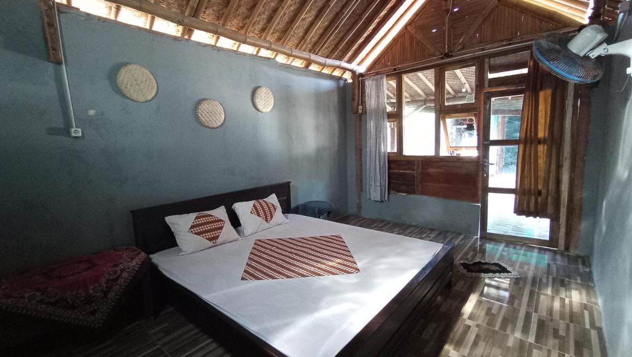 Harry'S Ocean House Watukarung Homestay Kalak Szoba fotó