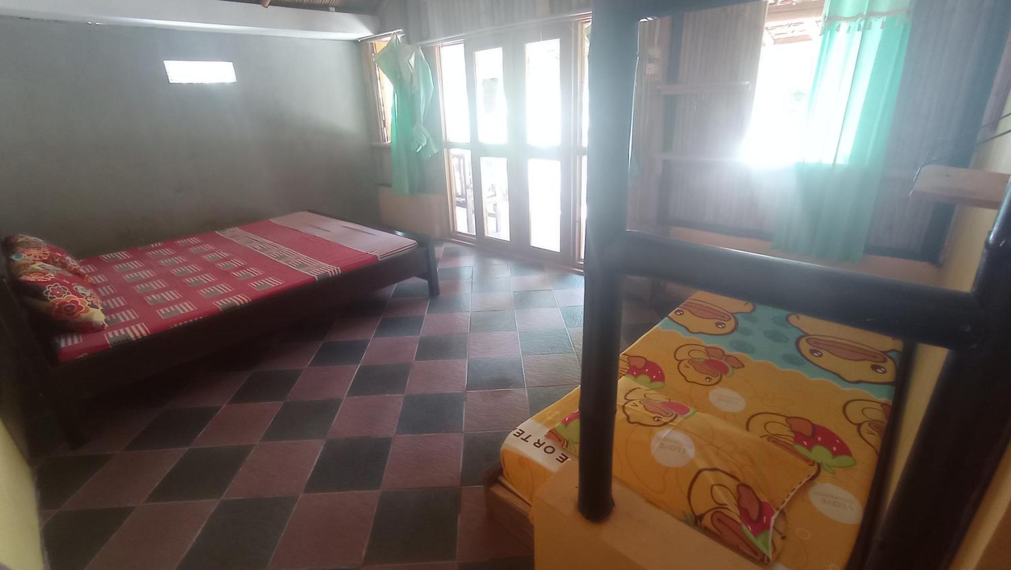 Harry'S Ocean House Watukarung Homestay Kalak Szoba fotó