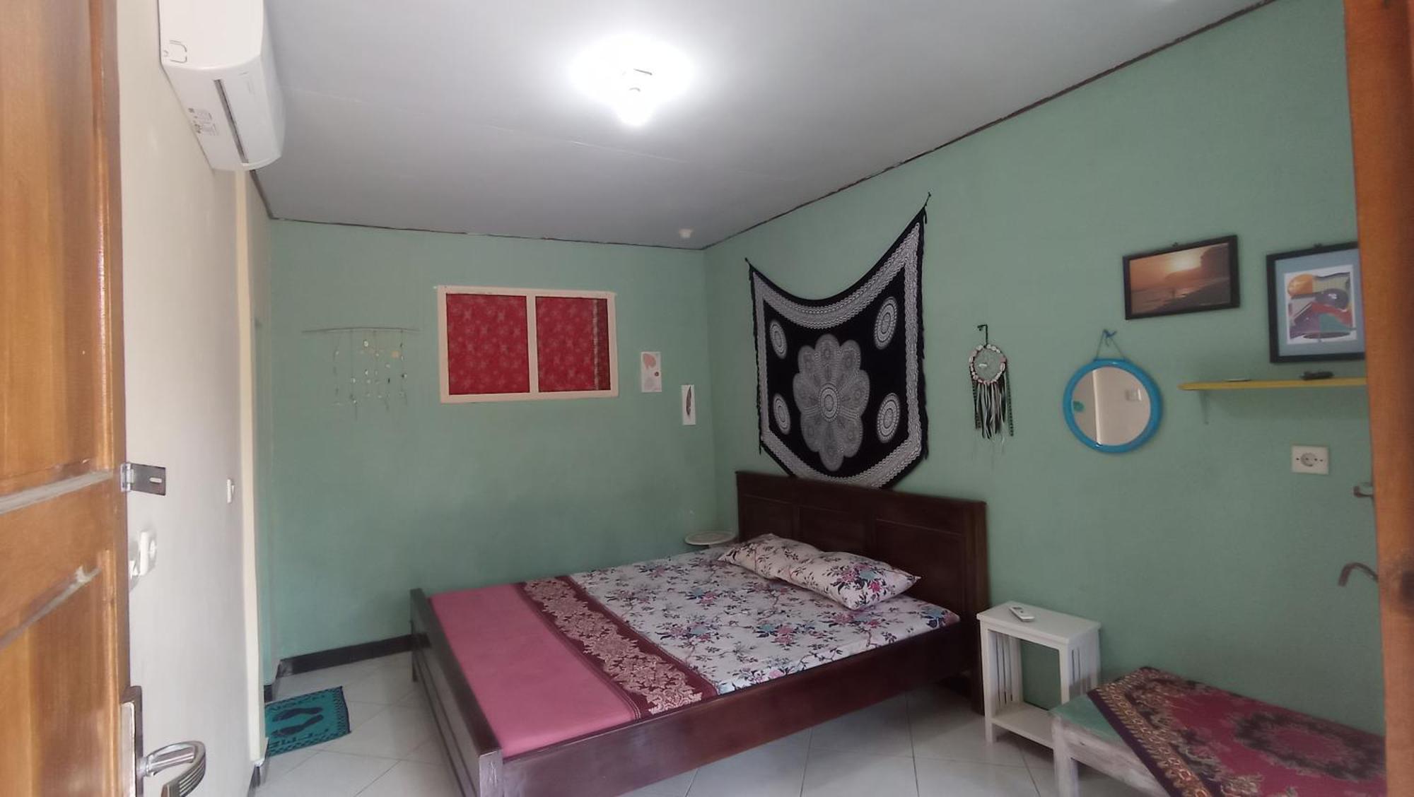 Harry'S Ocean House Watukarung Homestay Kalak Szoba fotó