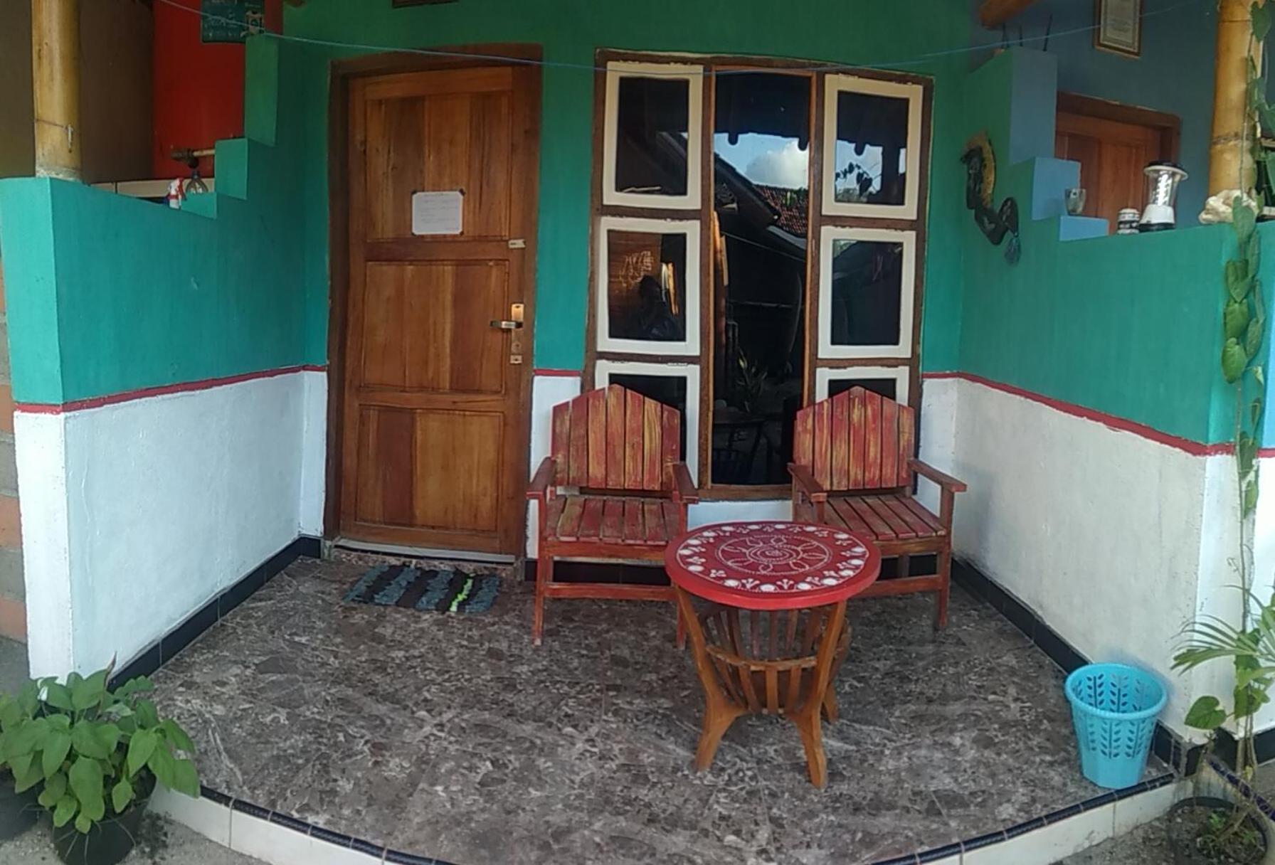 Harry'S Ocean House Watukarung Homestay Kalak Szoba fotó