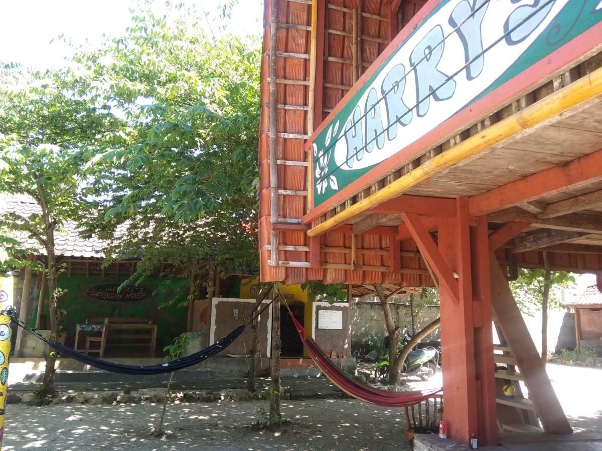 Harry'S Ocean House Watukarung Homestay Kalak Kültér fotó