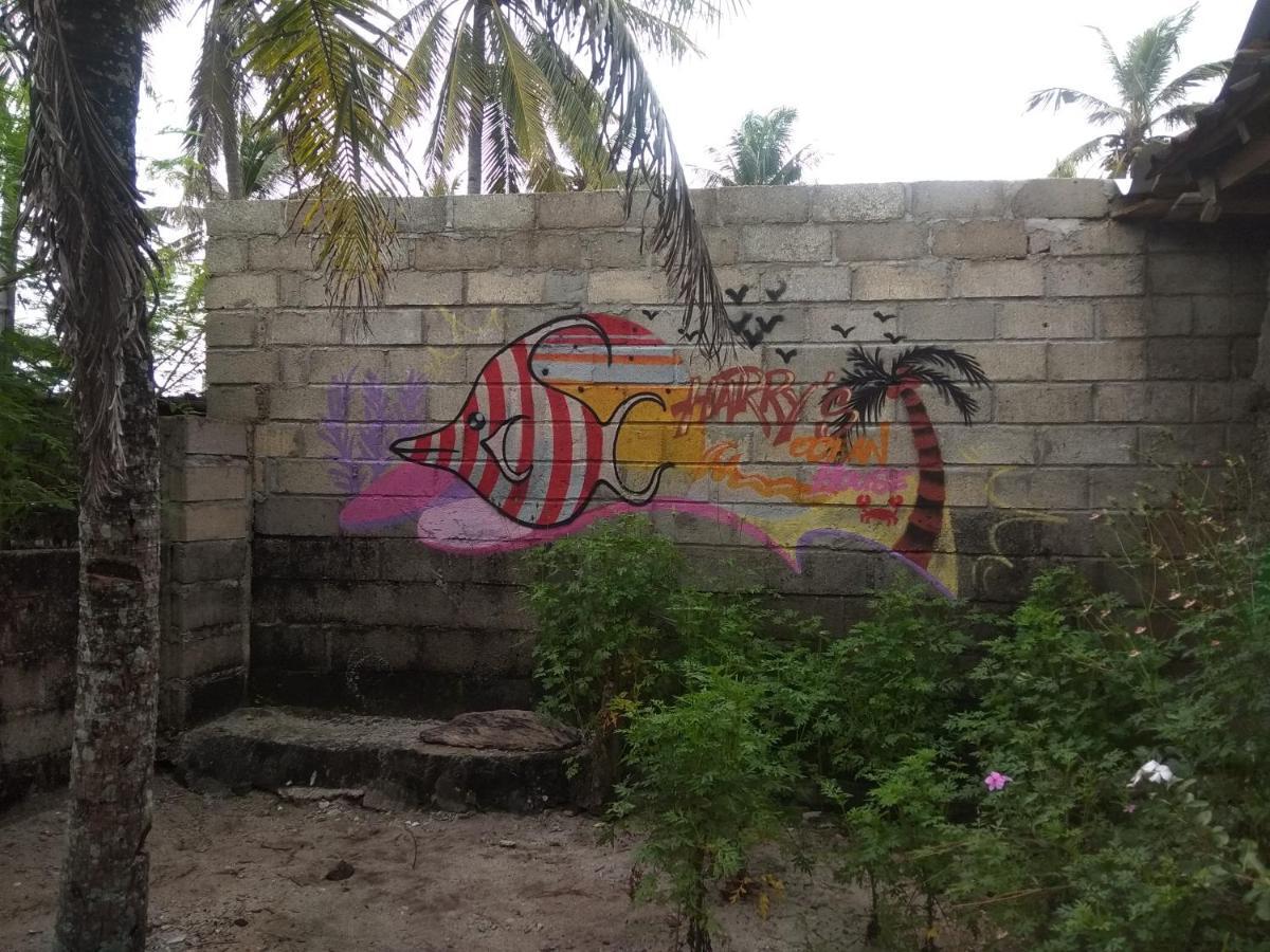 Harry'S Ocean House Watukarung Homestay Kalak Kültér fotó